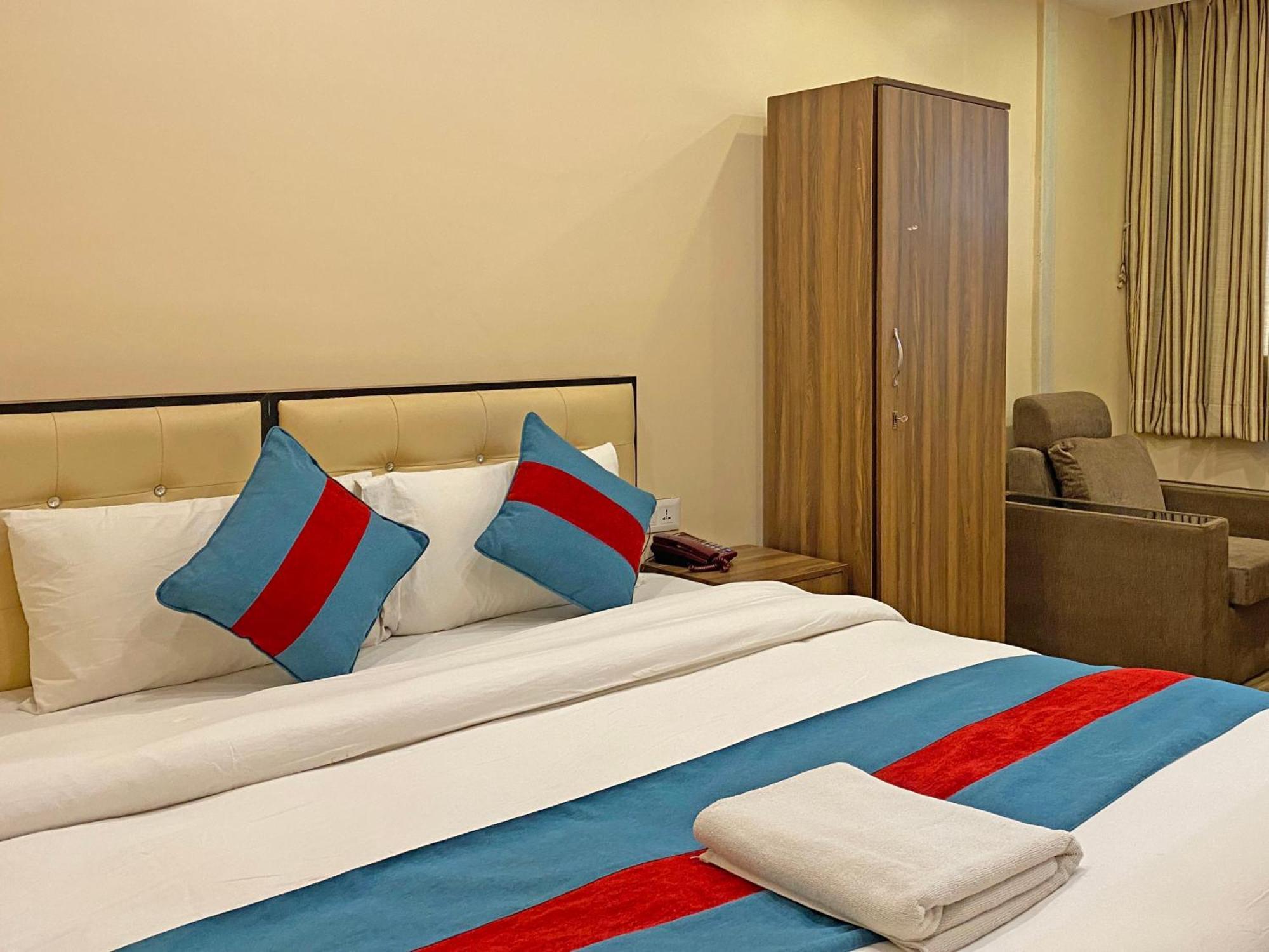 Hotel Airport Holiday Katmandu Eksteriør billede