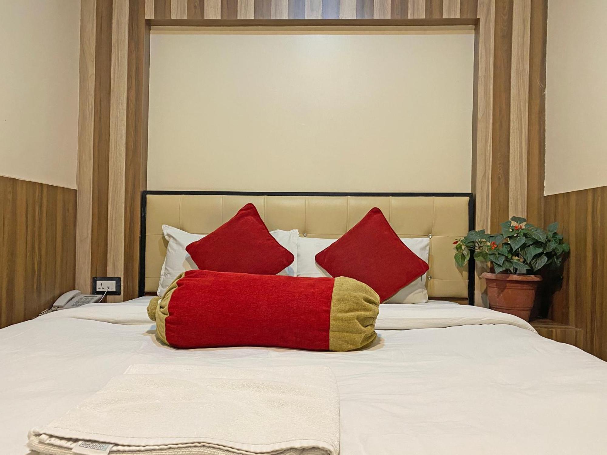Hotel Airport Holiday Katmandu Eksteriør billede