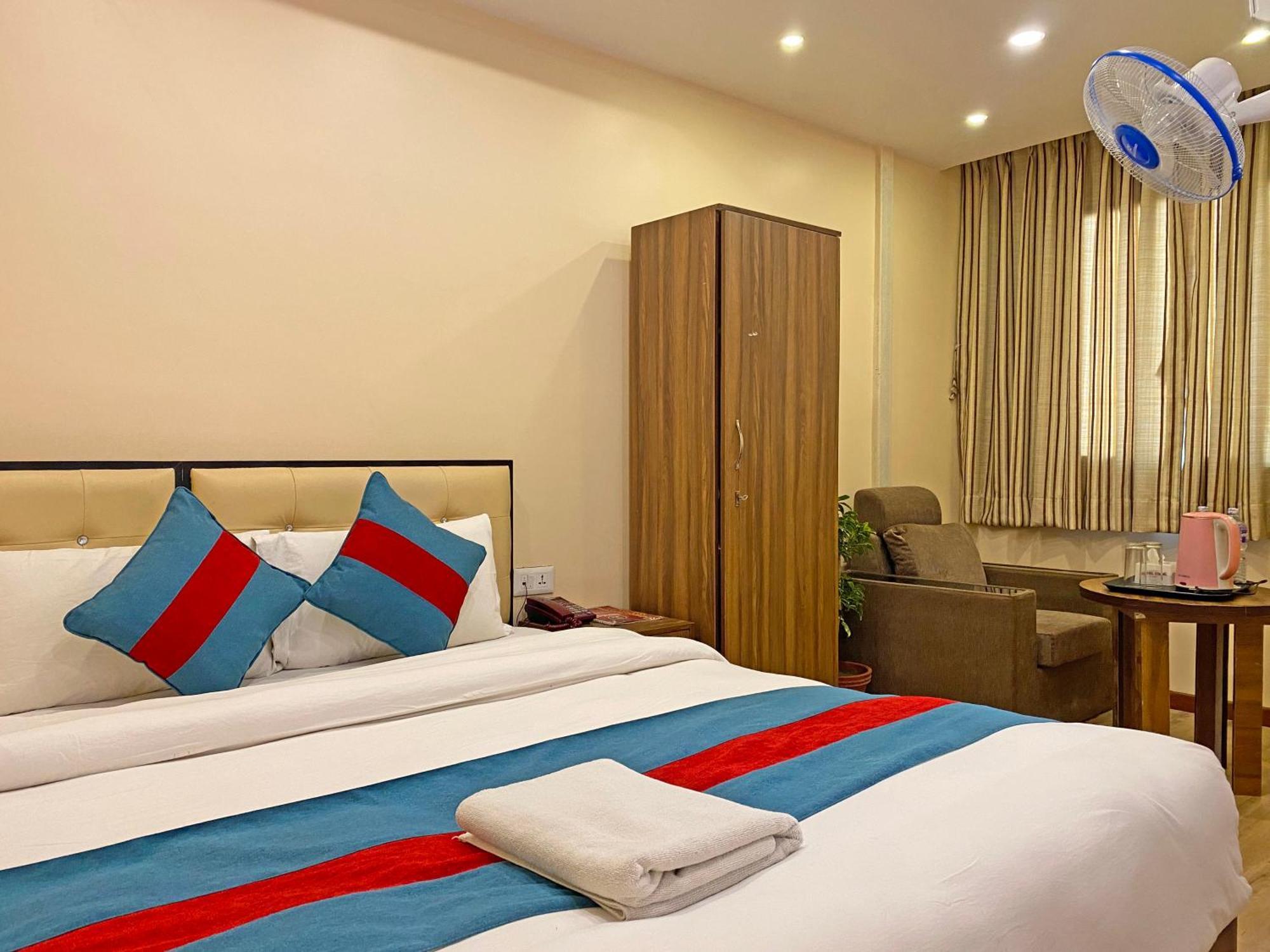Hotel Airport Holiday Katmandu Eksteriør billede